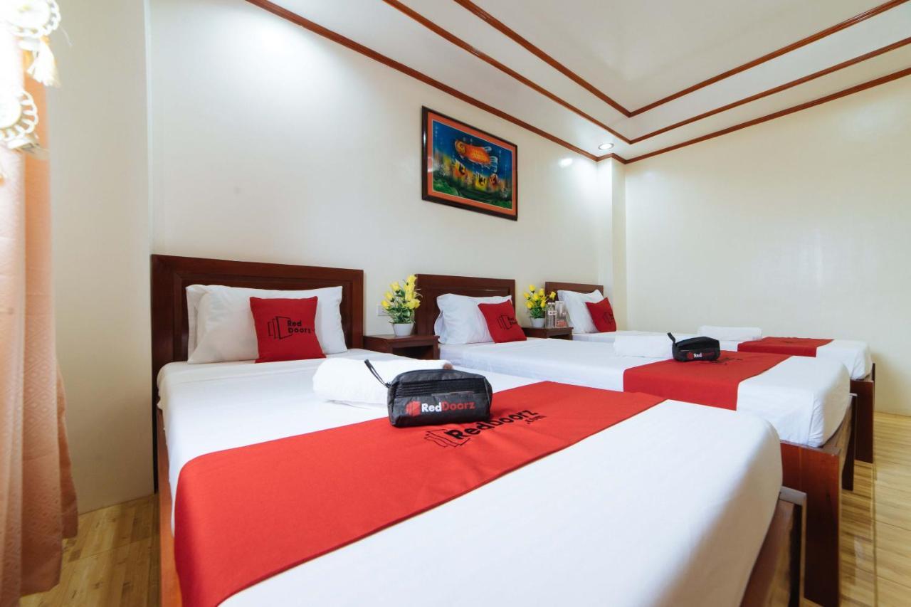 Reddoorz Near Golden Sarok Shrine Hotel Kalibo Bagian luar foto