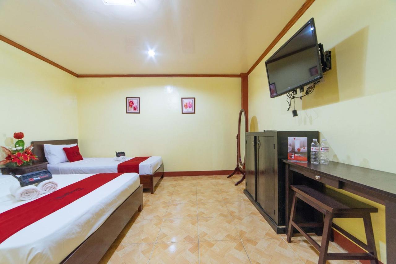 Reddoorz Near Golden Sarok Shrine Hotel Kalibo Bagian luar foto