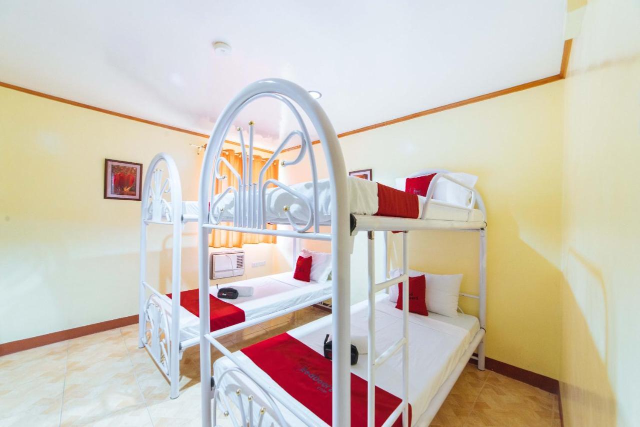 Reddoorz Near Golden Sarok Shrine Hotel Kalibo Bagian luar foto