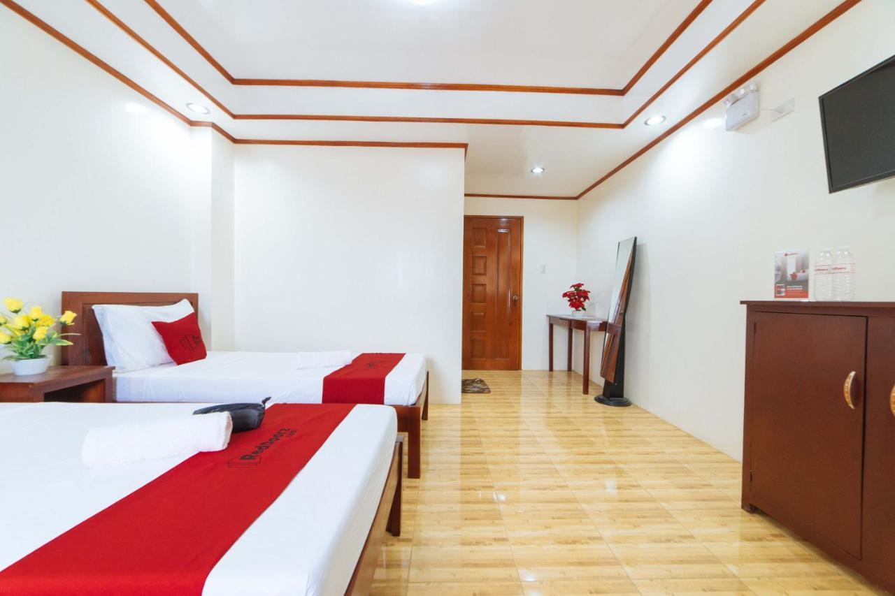 Reddoorz Near Golden Sarok Shrine Hotel Kalibo Bagian luar foto
