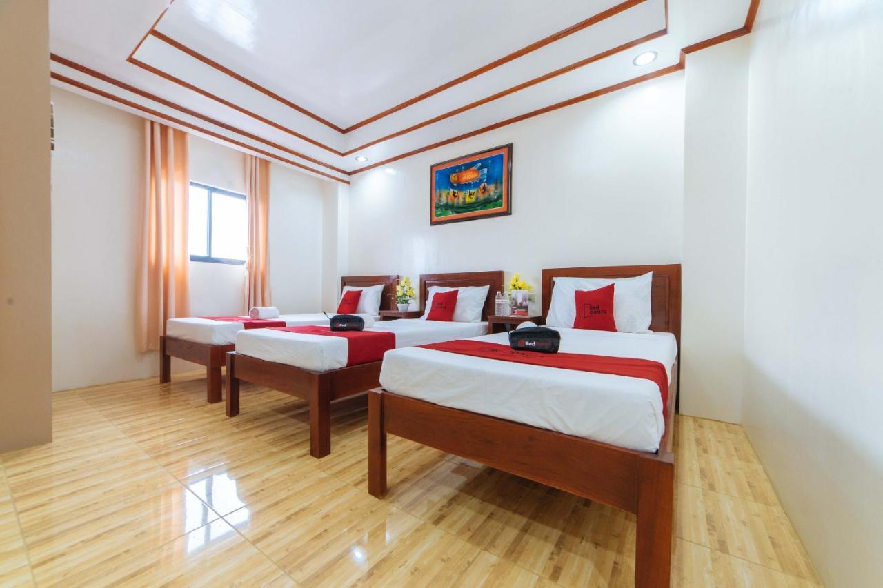Reddoorz Near Golden Sarok Shrine Hotel Kalibo Bagian luar foto
